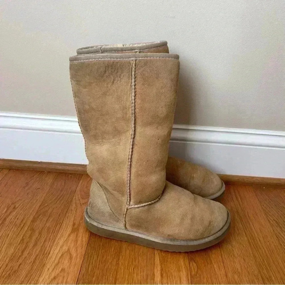 UGG Women's Classic Tall Chestnut Tan Winter Snow Lined Boots Size 7 - Picture 5 of 8